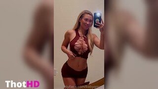 Stefanie Knight Big Tits Miniskirt Leaked