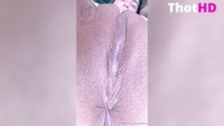 Yiny Leon Pussy Spreading Close-Up Leak