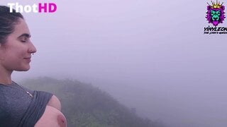 YinyLeon Huge Tits and Underboob Leak