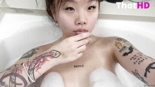 Arlene Lee nips bathtub