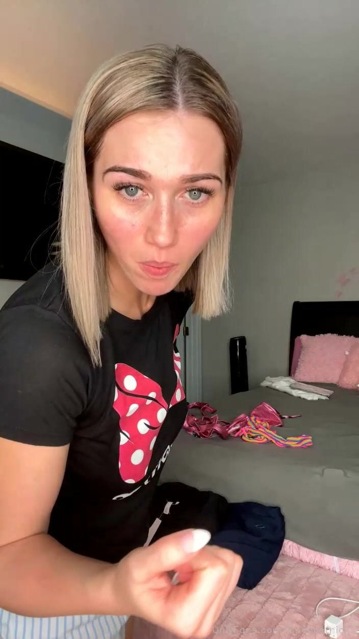 Spencer Nicks Nude from Below Clip