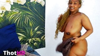 AddictiveMassiveBooty Hanging Tits Ass Leak