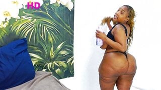 AddictiveMassiveBooty Masturbating Saggy Tits Video