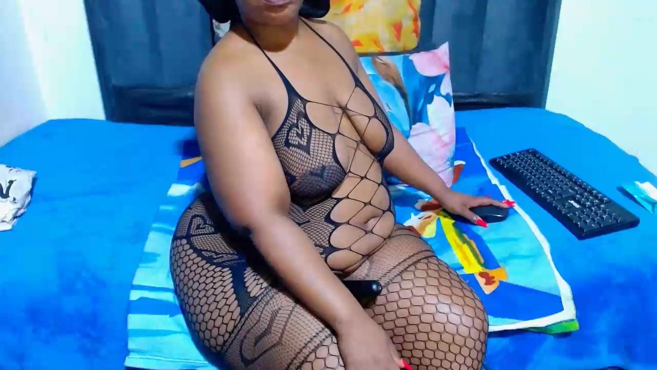 BigbootyNickyx Ass in Fishnets NSFW