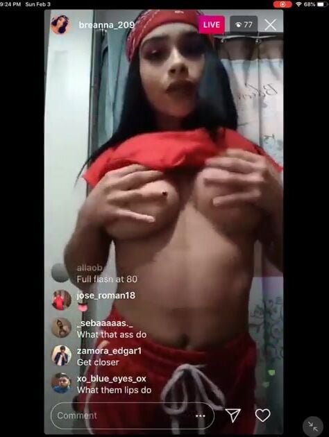 breanna_209 live stream flashing her tits