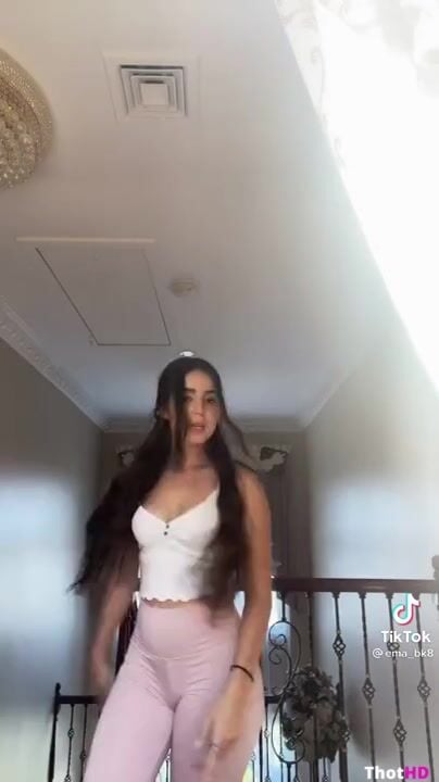 Em_b50 TikTok shaking her great ass in tight spandex