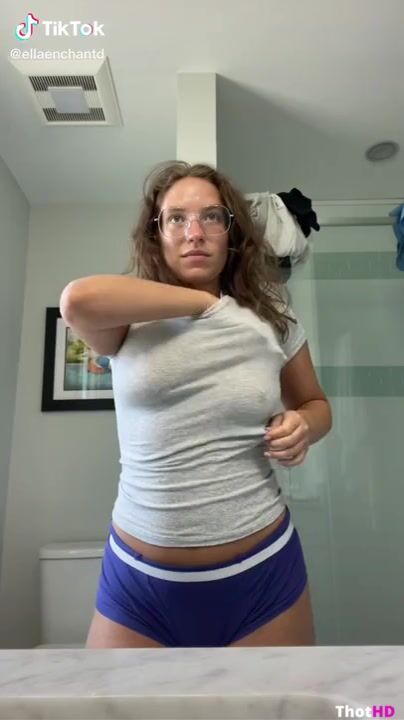 ellaenchantd TikTok braless titties