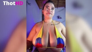 elizaferrer Huge Tits Cleavage Video