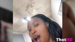 Mercedes_555 Nude Ass