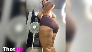 NV-Nikoll From Behind Ass Video_001