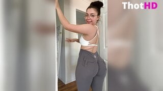 Lilith Cavaliere Ass Display_001
