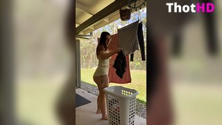 Lilith Cavaliere Outdoor Ass Tease Clip