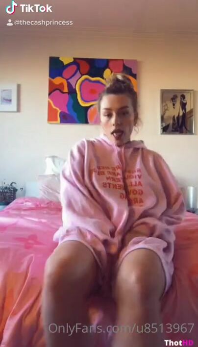 Avalon Hope twerking OF