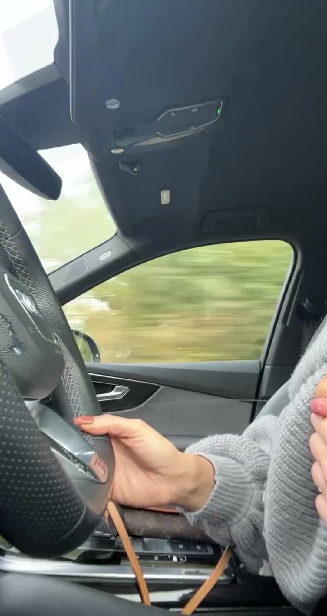 LactatingDaisy Fahrclip
