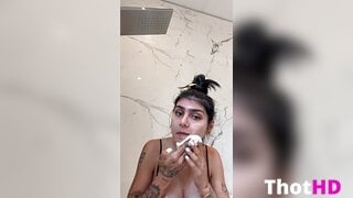 Mia Khalifa Duschtease Leak
