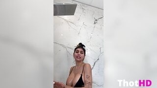Mia Khalifa Duschtease Leak