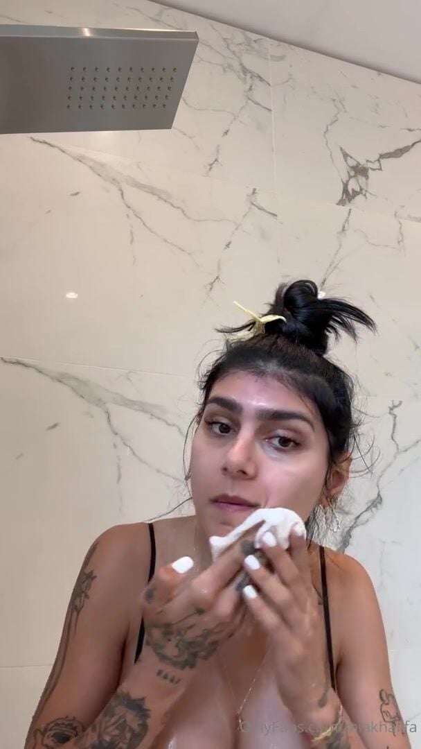 Mia Khalifa Duschtease Leak