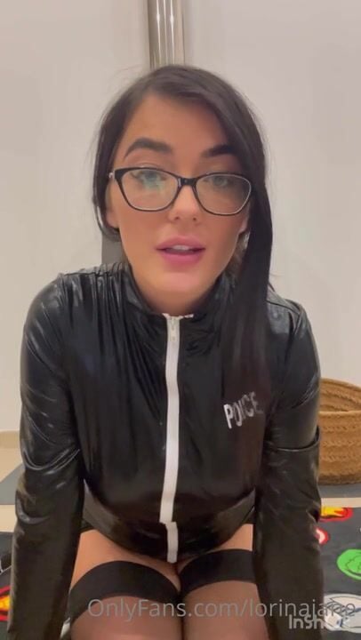 Policewoman Lorina Jane Pleasures Her Cunt Of Video Leak