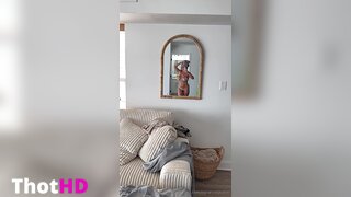 Nora Rose Spiegel Selfie Video