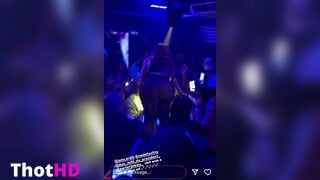 Cardi B Twerking im Club OnlyFans