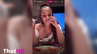 Cardi B Comendo Peixe NSFW