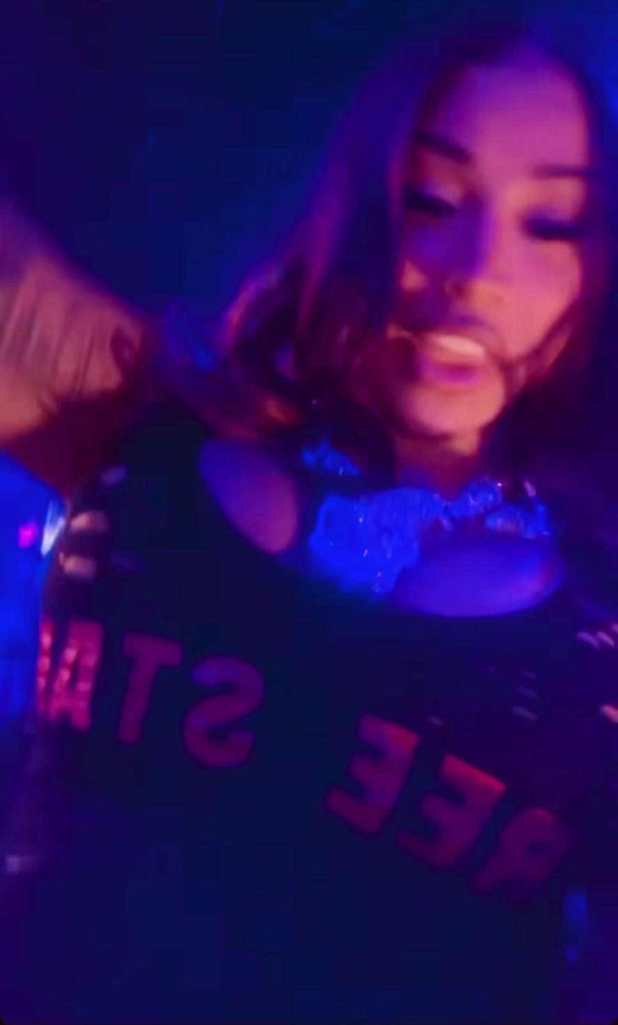Cardi B Geld im Club