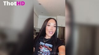 Scarlet Vas Kitchen Selfie Leak