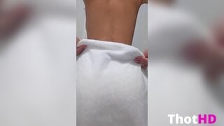 Scarlet Vas Bathroom Tease Leaked