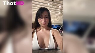 Pandora Kaaki Pool-Selfie-Video