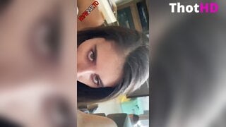 Violet Summers Blowjob und Lesbenspiel NSFW
