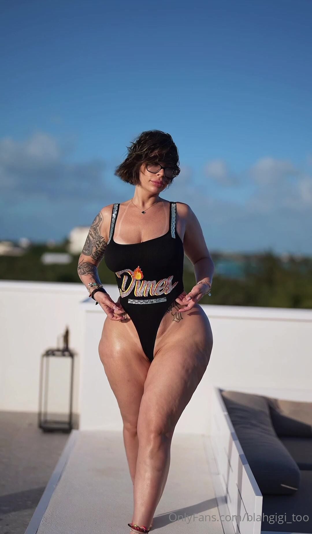 Gigi Torres Dachpose