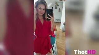 Itsmethessy Selfie Miroir en Robe de Dentelle Rouge OF