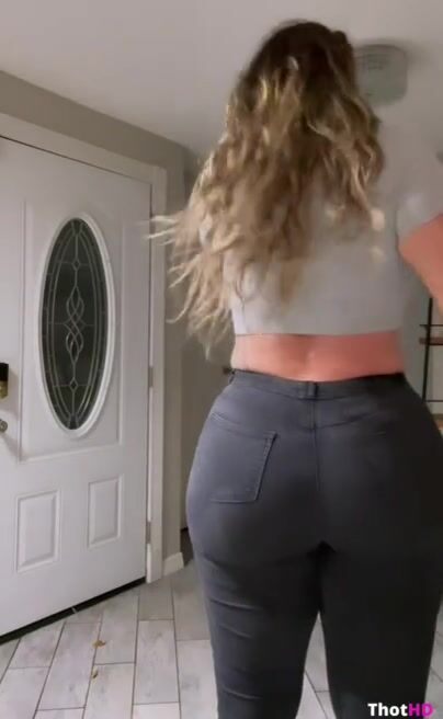 Sophie The Body huge booty ONLY FANS