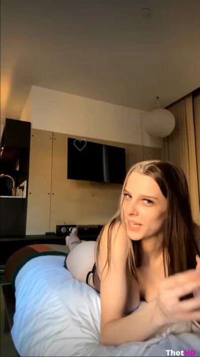 Ashley-matheson Nude On Bed Booty & Tits only fans