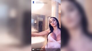 Lyna Perez leaked bikini showering
