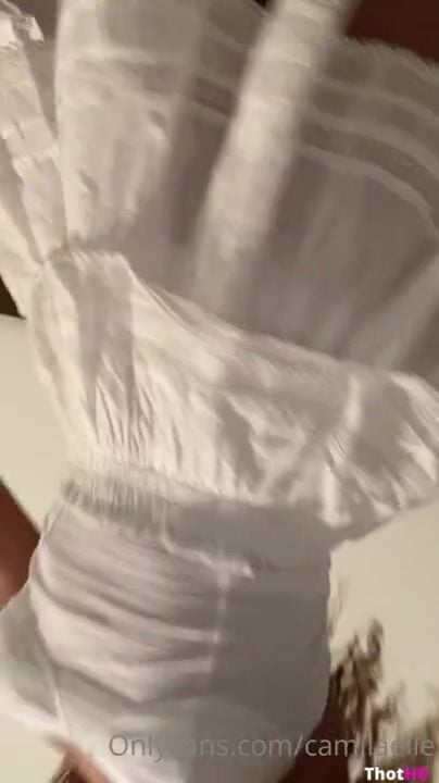 Camila Elle fingers her twat only fans