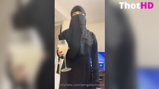 Yasmina Khan aka PengaliPrincess of Video 33