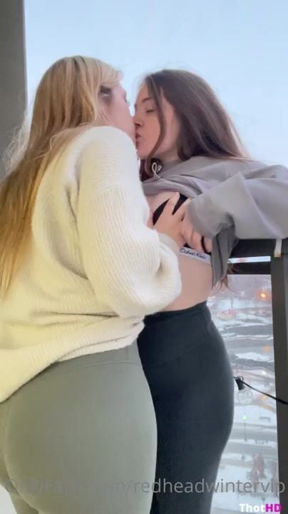 Renee winter Lesbian Kissing & Boobs Lick