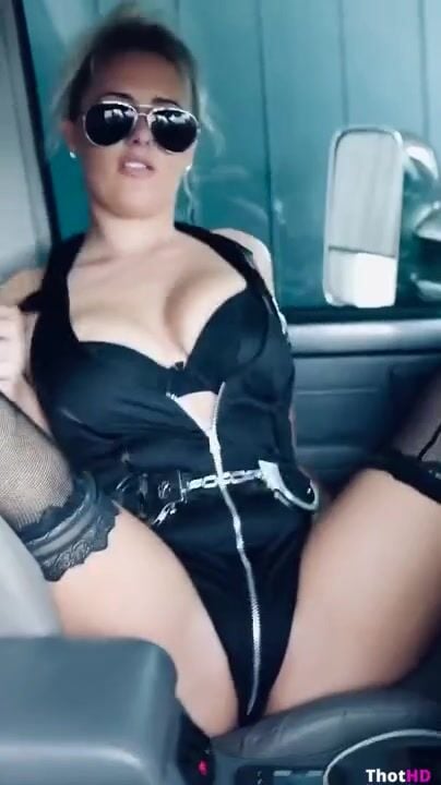 Ellie-Jean Coffey Masturbate In Car