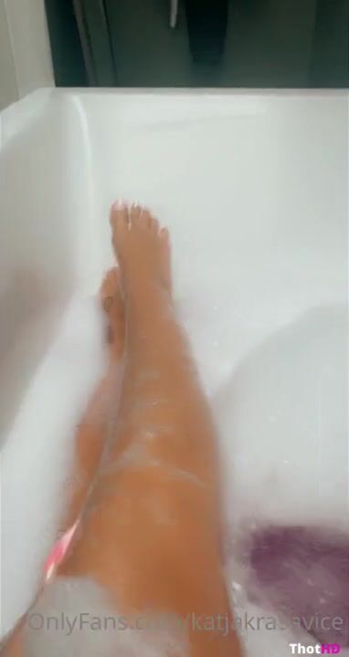Katja Krasavice Badewanne Füsse ONLYFANS
