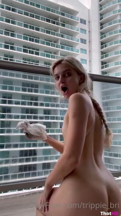 Trippie Bri Nude Cleaning Balcony ONLY FANS