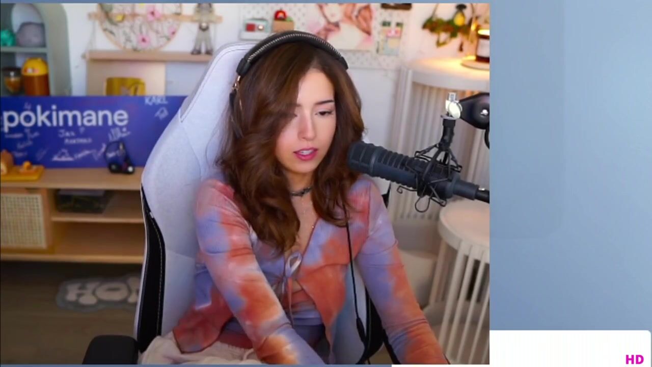 Pokimane Twitch Live Stream Oops Titties Out Full HD Zoomed