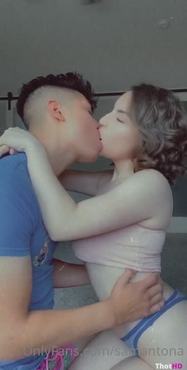 Samantona BG Kissing ONLY FANS