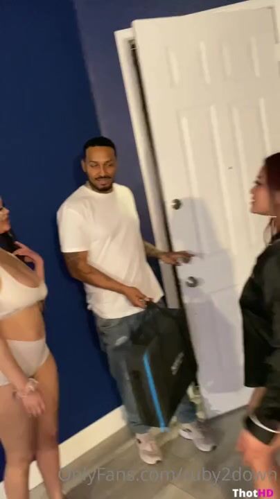ruby 2 down & lexi2legit Blowing Off Plumber Guy Video