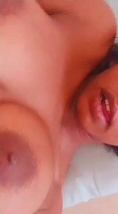 Lilysilcor ONLY FANS Showing Titties