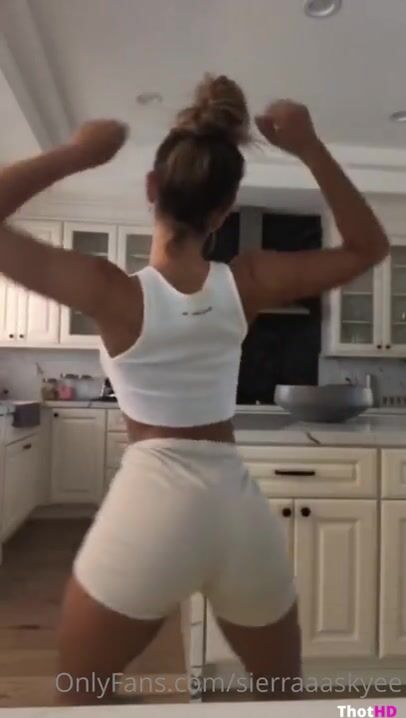Sierra Skye Leaks ONLYFANS Video 8