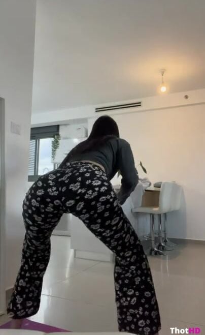Yael Cohen Aris Twerking OF